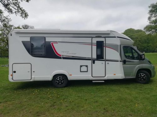 B&uuml;rstner Lyseo Privilege 745 with two luxury pull-down beds photo: 8