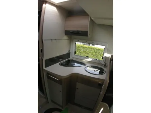 Chausson Flash 718 XLB Queensbed, Hubdach, Klimaanlage. Foto: 13