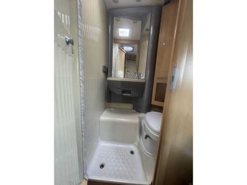 Dethleffs Globebus 3 T Ger&auml;umige Rundsitzgruppe Foto: 20