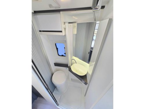 Adria Twin Supreme 640 SLB L&auml;ngsbetten 9G Automatik  Foto: 16