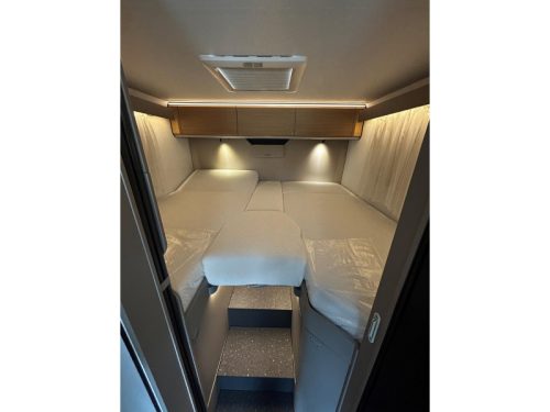 Adria Compact Select DL Large refrigerator, Awning photo: 18
