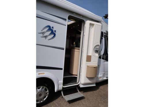 Knaus VAN Ti 550MD |Only 68379KM!|VERY NEAT|Dish/TV / Inverter photo: 15