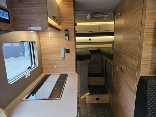 Weinsberg CaraSuite 650 MEG photo: 11