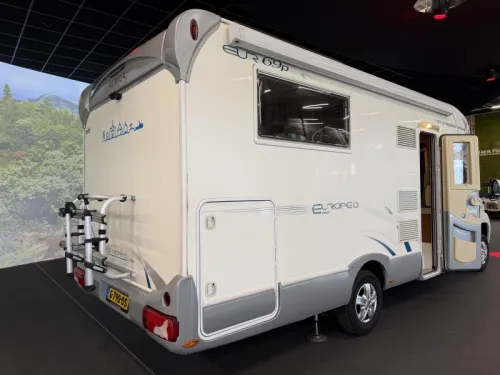 Rimor Europeo 69 PLUS Queensbett / Nivelliersystem Foto: 2