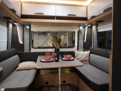 Knaus Sudwind Black Selection 460 EU ENKELE BEDDEN Foto: 5