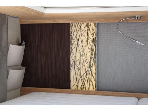 Niesmann+Bischoff Arto 77 E Single beds + Pop-top roof  photo: 59