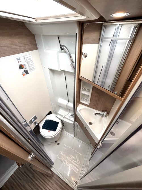 Carthago Malibu Van Charming GT 600 DB AUTOMATIC SINGLE BEDS 5.99M EURO 6 photo: 8