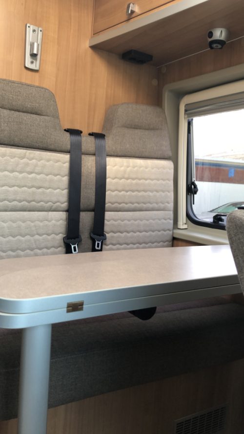 Hymer Yellowstone 649 SINGLE BEDS photo: 12