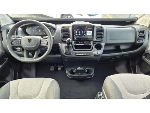 Bravia Mobil SWAN 636 180PS Automatik FullOption Foto: 2