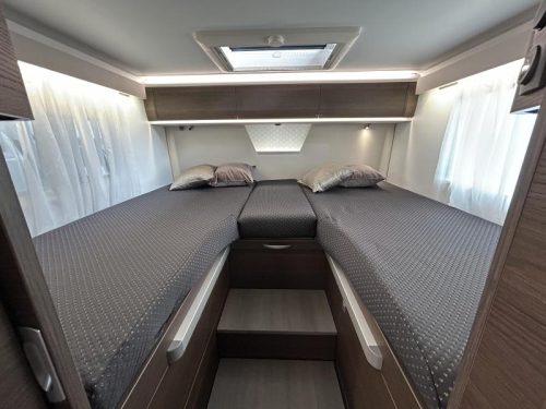 Adria Coral MB Supreme 670 DL Foto: 4