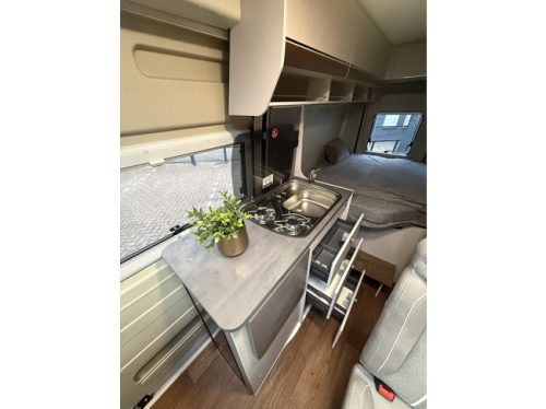 P&ouml;ssl Summit Shine 540 Euro 6 cama transversal toldo climate ctr cruise ctr portabicicletas extensible mosquitera plisada Remis foto: 17