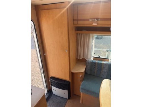 Caravelair Ambiance Style 420 mover awning bike rack photo: 15