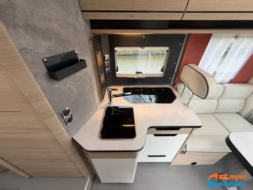 Rapido 666 F Single beds/no pop-top roof  photo: 13