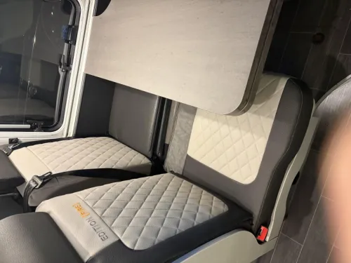 Weinsberg CaraBus 600 ME Compact mit Einzelbetten Foto: 12