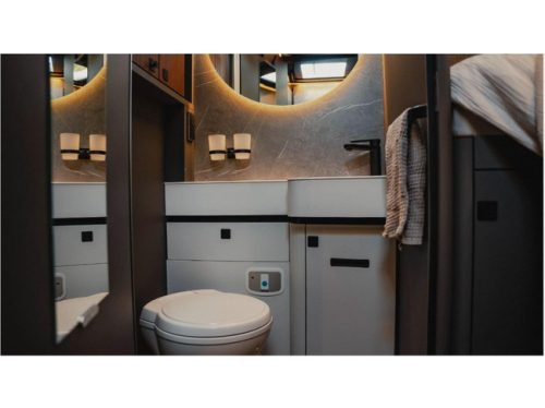 Hymer B-MC I 680 OBERSCHR&Auml;NKE STATT HUBDACH! Foto: 13