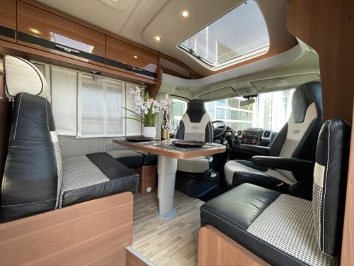 LMC Cruiser T 722 QUEENSBED+RONDZIT LEVELSYSTEEM AUTOMAAT photo: 4