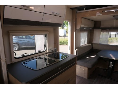 B&uuml;rstner Averso Top 520 TL Spacious 6 berths photo: 11
