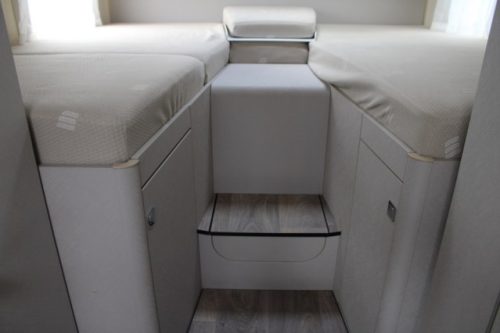 Int&eacute;gral l&eacute;ger jeune Hymer Exsis I 580 Pure 9G Tronic AUTOMATIQUE lits jumeaux (58 photo : 40