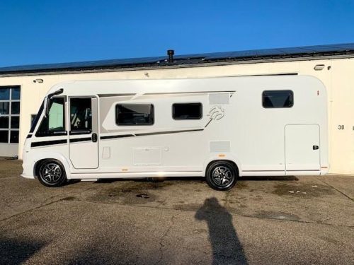Knaus 2027 LIVE i700 MEG New &amp; all EXTRAS! photo: 1