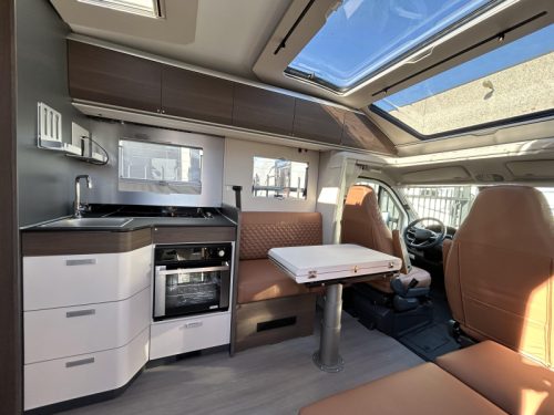 Adria Coral Supreme 670 DL 180HP automatic photo: 5