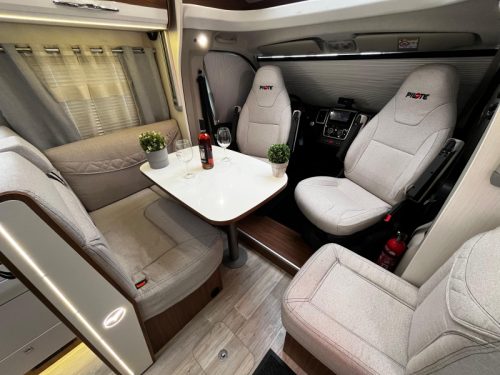 Pilote P 706 GJ Motorhome, 4 berths photo: 4