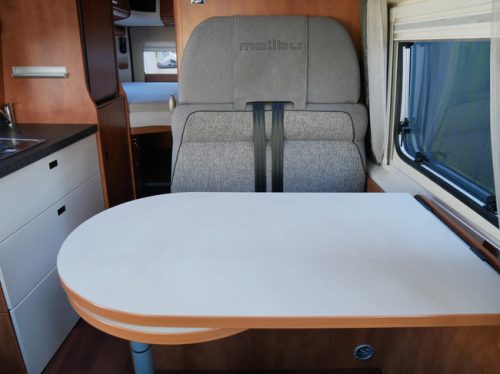Carthago Malibu Van 600, 6 Meter Kastenwagen, Gro&szlig;es Bett!! Foto: 10