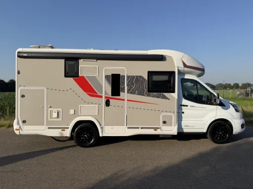 Challenger Graphite Premium 260 Webasto, Solar photo: 21