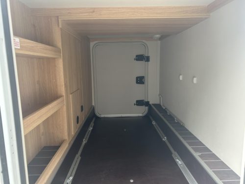 Knaus Sky Wave 650 MEG Einzelbetten + Hubbett Foto: 4