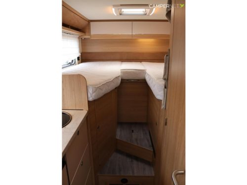 LMC Cruiser V646 140hp Automatic | HEO safe locks | Thule awning | Towbar | Single beds | Bearlock | Panoramic roof | Compact model photo: 14