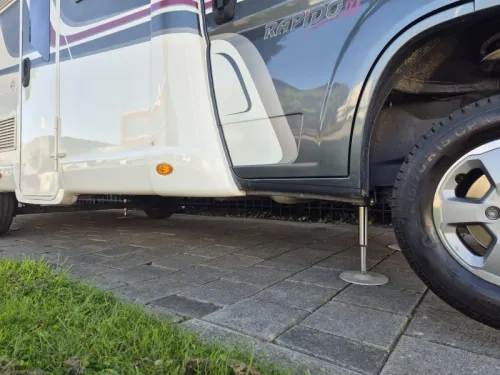 Rapido 696 F Premium Edition E&P Levelsysteem  Foto: 20