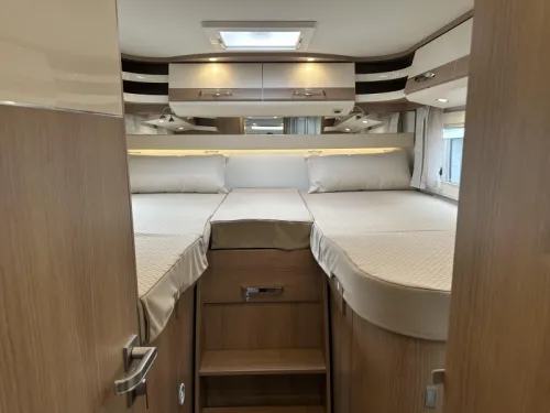 Carthago Malibu 490 I LE Upper cabinets, Lithium  photo: 20