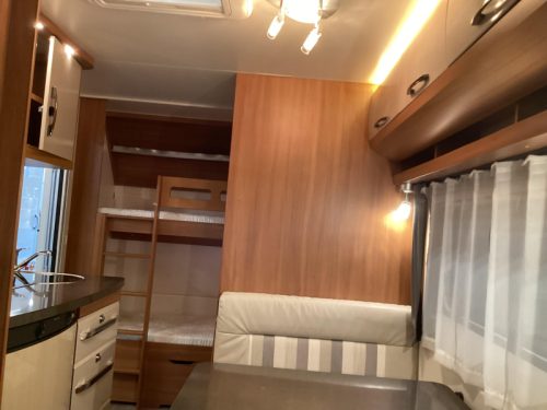 Hobby On Tour 470 KMF awning photo: 2