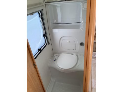 Chateau Calista 450 Mover/awning photo: 9