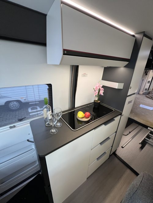 Adria Twin 640 SG SPORTS 9T AUTOMAAT ENKELE BEDDEN+HEFDAK Foto: 5