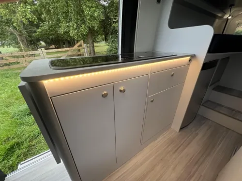 Peugeot Boxer 600 2018 L&auml;ngsbetten Foto: 14