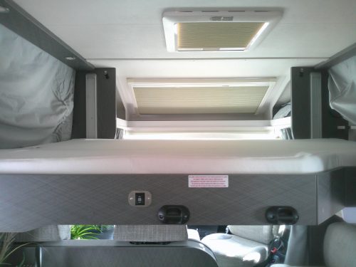 Etrusco T 6900 SB Automatic 5-person Motorhome photo: 9