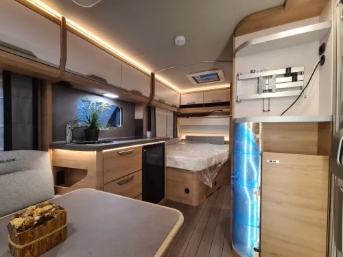 Knaus Sudwind Black Selection 450 FU photo: 7