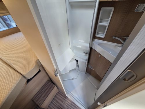Malibu Charming GT Skyview 600 Luftfederung Skyroof Foto: 17