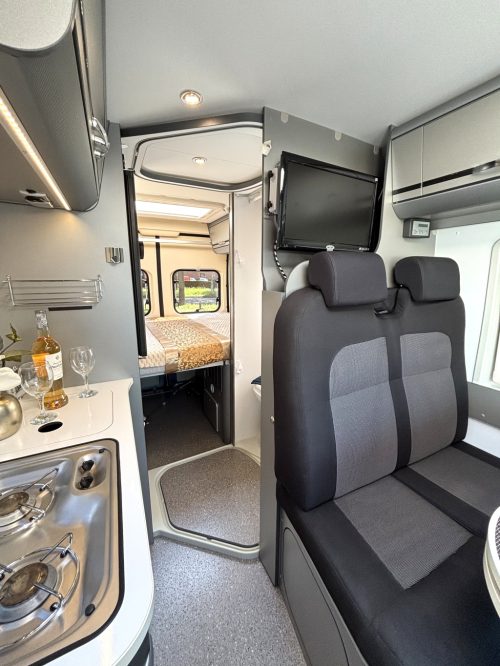 Adria Twin 600 SPT TITAN AUTOMATIC TRANSVERSE BED 150HP EURO 5 photo: 7