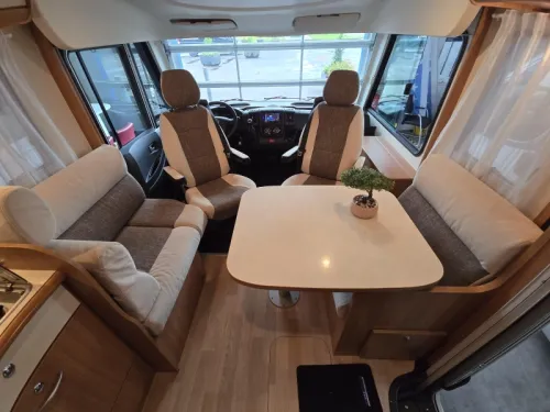 Rapido S8 890 DF 2013 Foto: 12