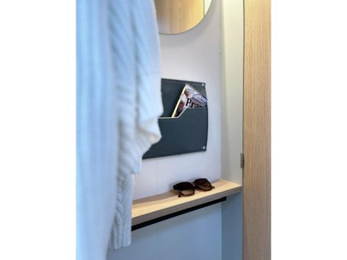 LMC Style 440 D model 2027, French bed photo: 22
