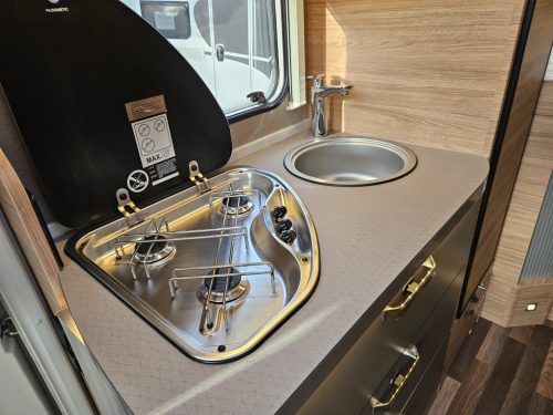 WEINSBERG CaraCompact Pepper 600 MEG Peugeot Boxer foto: 14