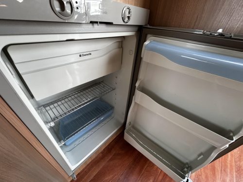 Elnagh M200 CPT Wheelchair-accessible Motorhome with lift photo: 19