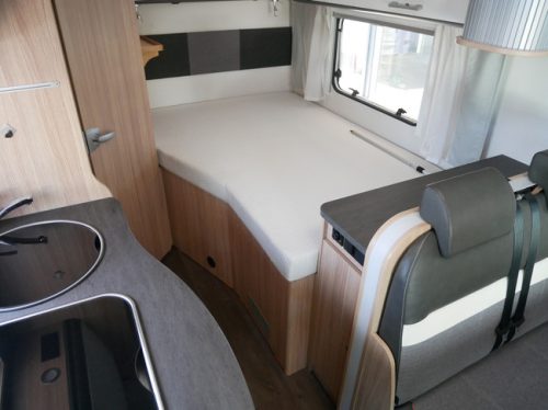 Sunlight T58, French bed, Air suspension, Hydraulic leveling jacks photo: 16