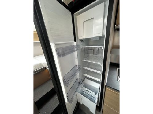Adria Compact Select DL Large refrigerator, Awning photo: 14
