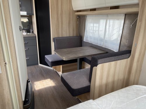 Hobby De Luxe 460 SFf photo: 12
