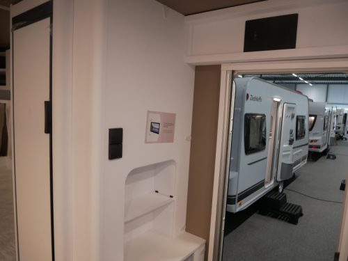 Dethleffs C'Go 475 FR FREE mover and awning photo: 10
