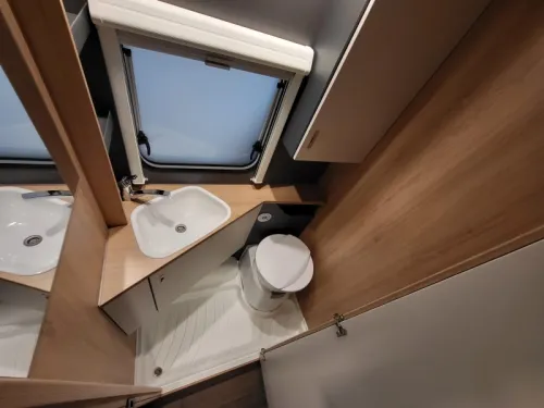 Knaus Sport 420 QD super compleet Foto: 12