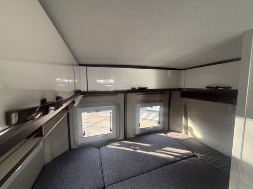 P&ouml;ssl Summit Prime 540 skyroof 9 speed automatic Euro 6 transverse bed navi camera remis plisse flyscreen door bike rack alloy wheels climate control cruise control photo: 21