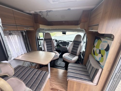 B&uuml;rstner Travel Van T 620 Single beds Air conditioning photo: 8